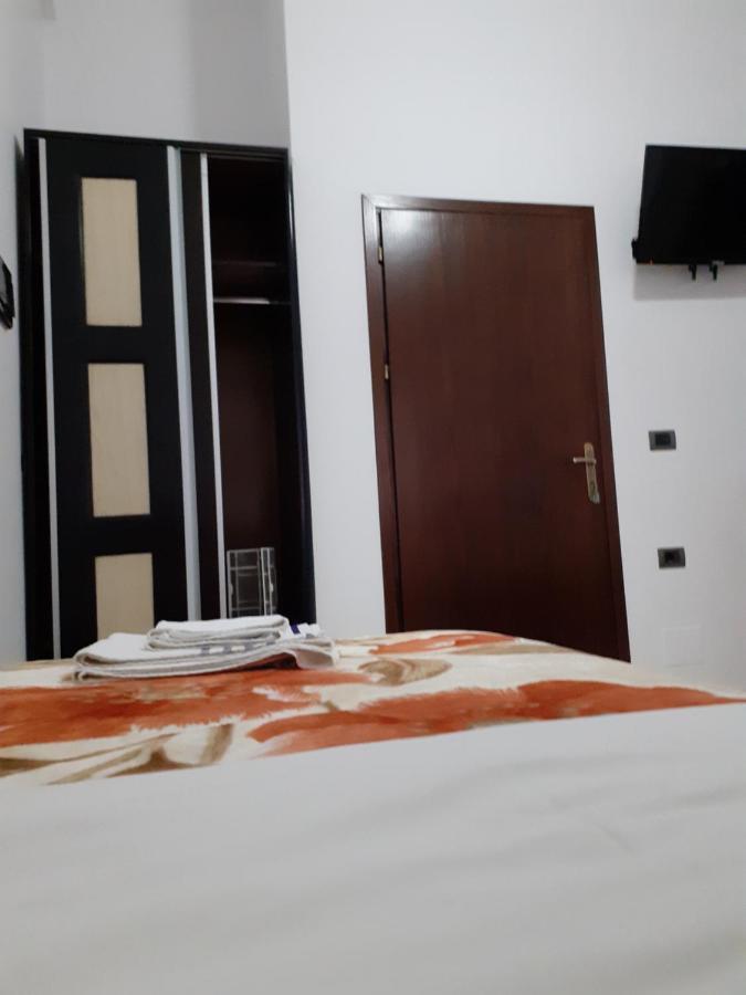 Hotel Shpetimi Zhaban Exterior foto