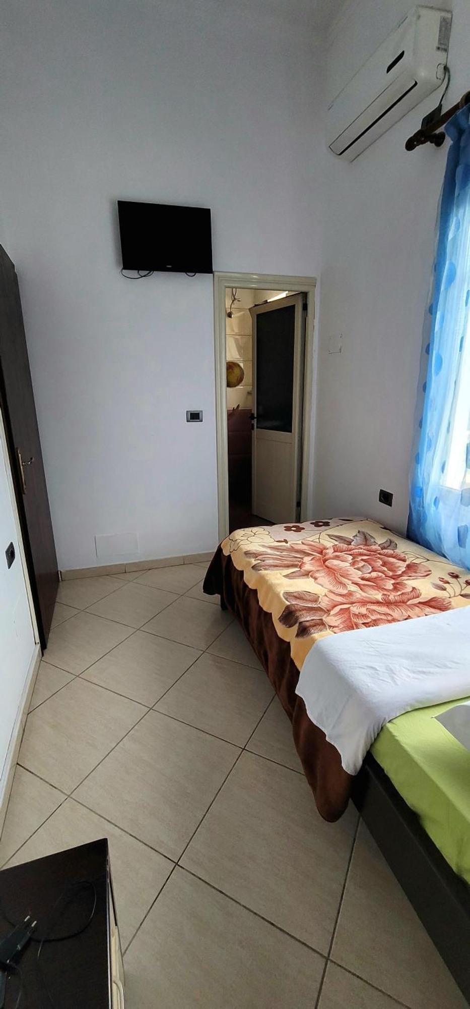 Hotel Shpetimi Zhaban Exterior foto